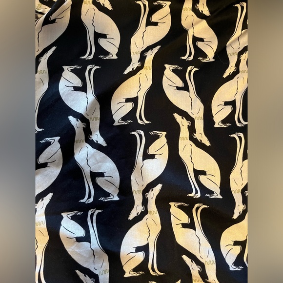 Sensi Studio
Straw Visor With dog printed black/white Scarf - Picture 3 of 6